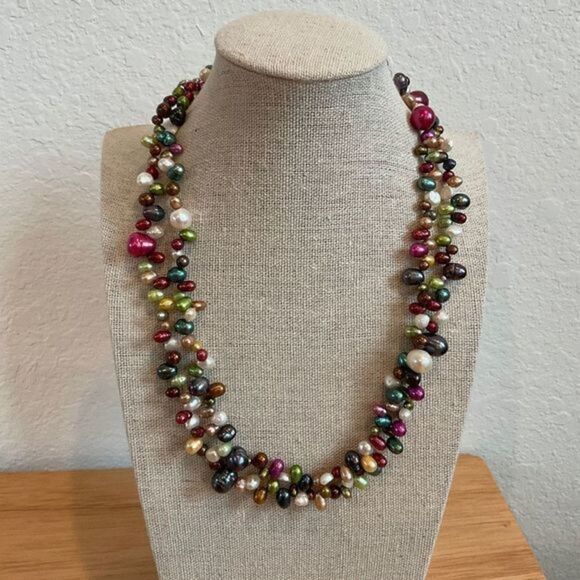NWOT Multi-colored Ellipsoid‎ Necklace - Picture 1 of 3